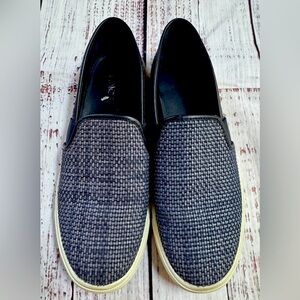 VINCE. Women's Slip On Sneakers Preston Blue Size 7 M EUC